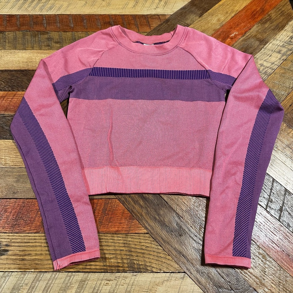 Fabletics Jada Seamless Long-Sleeve Crop Top